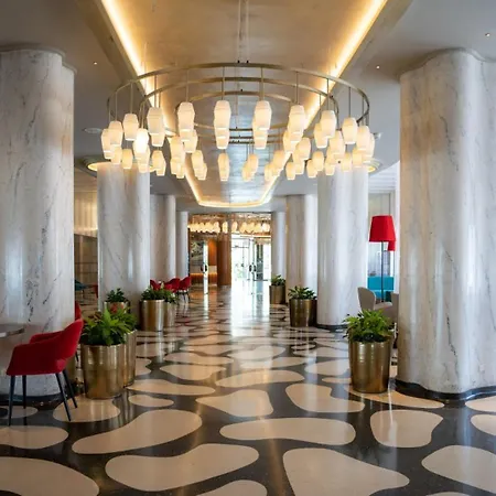 梅德普拉亚剑鱼酒店 4*